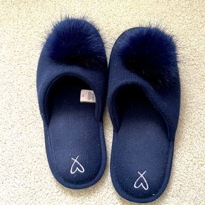 Victoria's secret VS PomPom slippers!